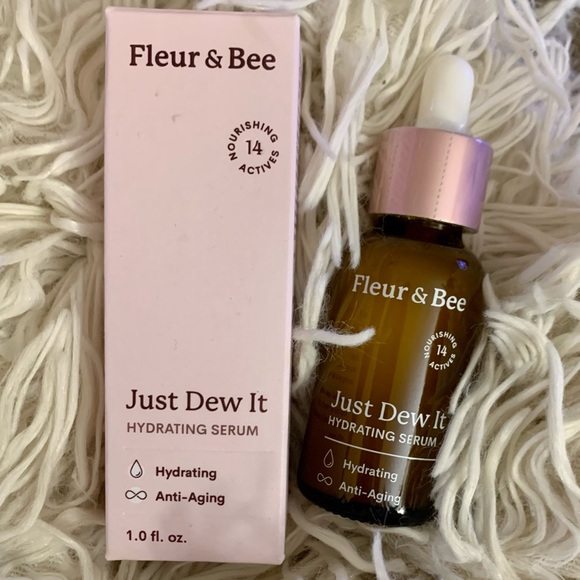 🛍NEW in Box Fleur & Bee bundle..hydrating serum & eye cream. - Picture 2 of 16